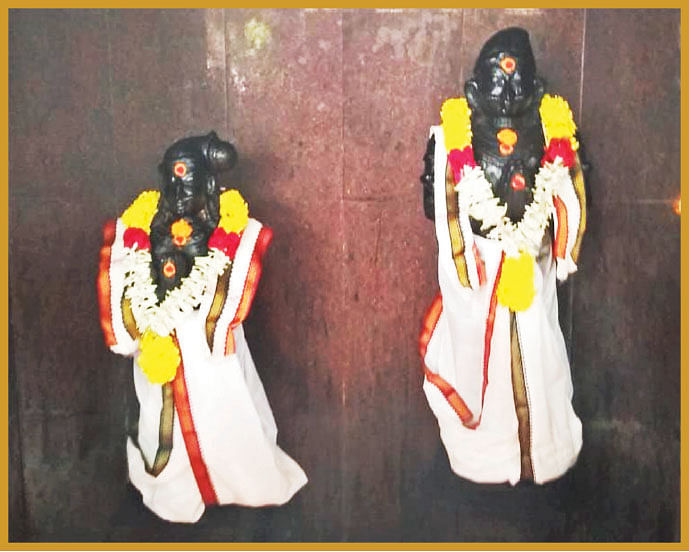 ராஜபாளையம் நீர்காத்த அய்யனார் கோயிலில் உள்ள வாண்டாயத்தேவன் சிலைகள்