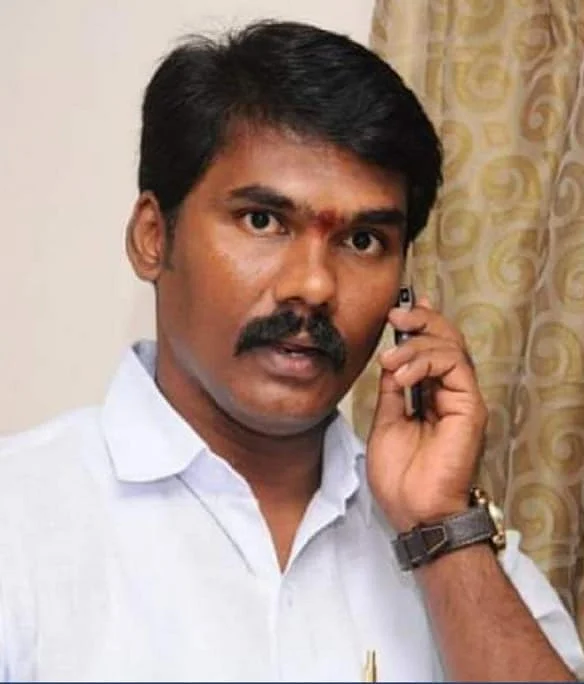 நாராயணன்