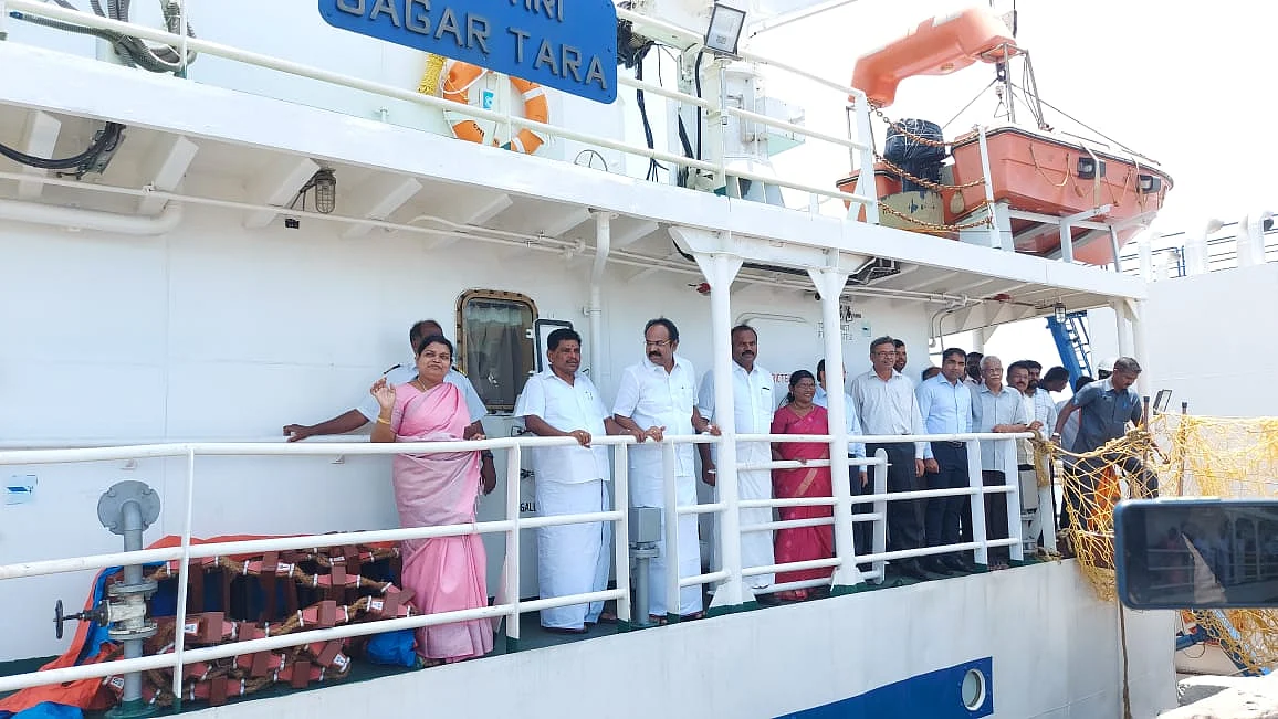 அமைச்சர்கள் ஆய்வு