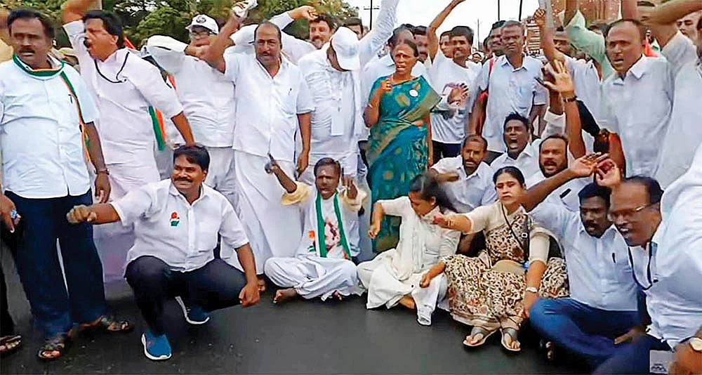 தேசபக்தியை கையில் எடுக்கும் ராகுல்! - நடைப்பயணத்தில் ‘பாரத் மாதா கி ஜே’ கோஷம்...