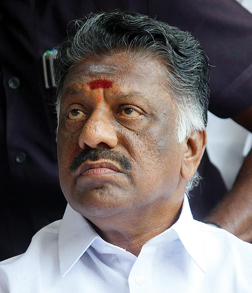 மிஸ்டர் கழுகு: ஜெயலலிதா இடத்தில் இ.பி.எஸ்... இருப்பதையும் இழக்கும் ஓ.பி.எஸ்!