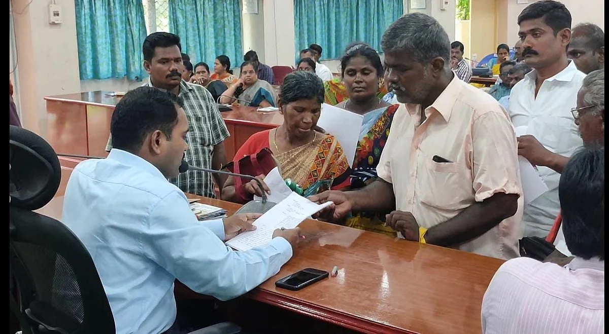 கலெக்டரிடம் புகார்