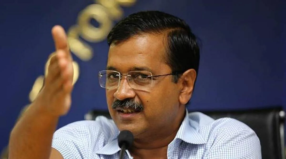 குஜராத்: ``ஆம் ஆத்மிக்கு வாக்களித்தால் விவசாயிகளின் ரூ.2 லட்சம் கடன் தள்ளுபடி” - கெஜ்ரிவால் தாராளம்