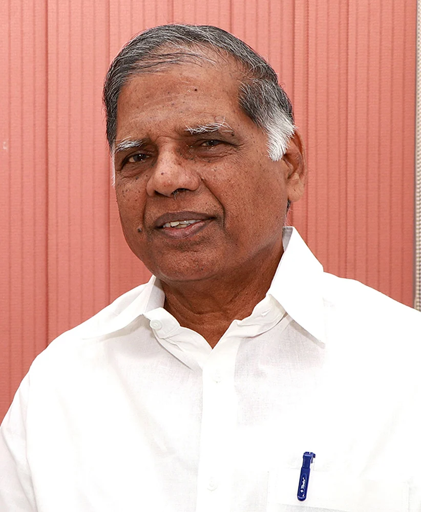 ‘ஓராண்டு’ கவர்னர்... ஓயாத சர்ச்சை!