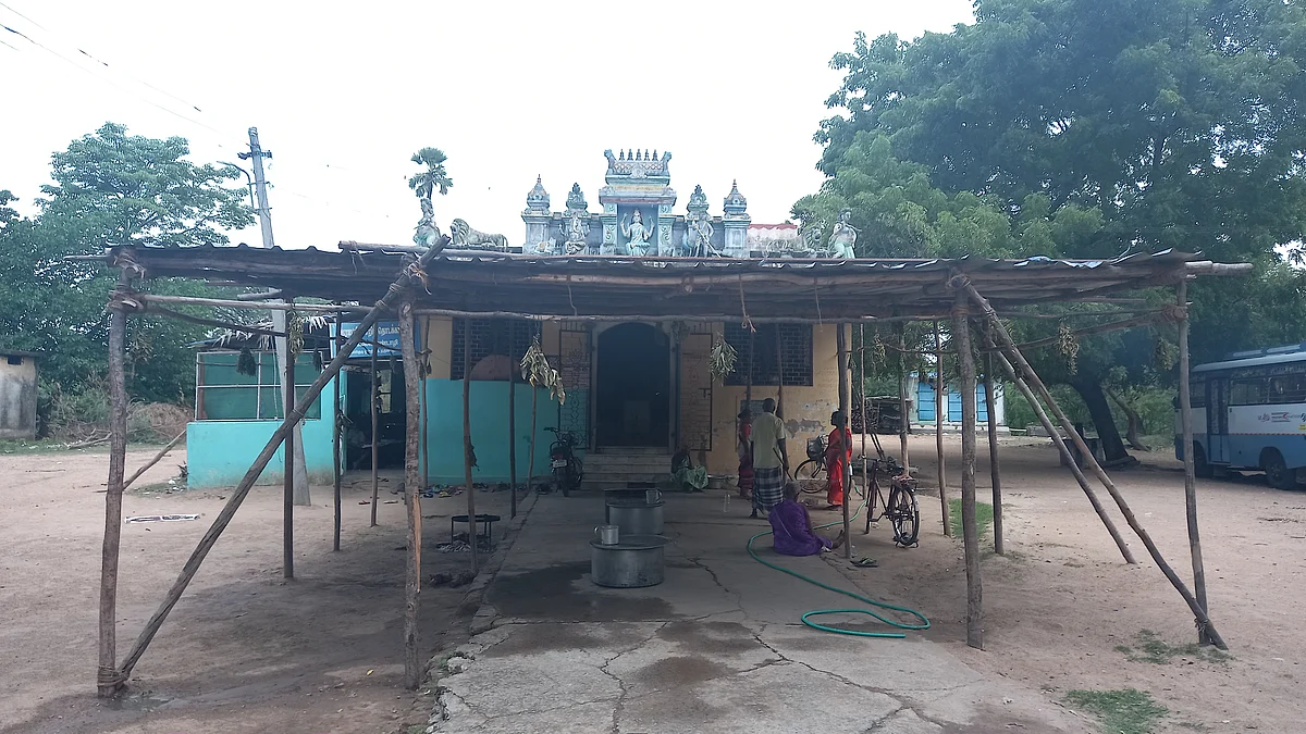 விகடன் செய்தி எதிரொலி: திருவாரூர் மேல்கொண்டாழி பள்ளிக் கட்டடம் கட்ட நிதி ஒதுக்கிய எம்.பி!