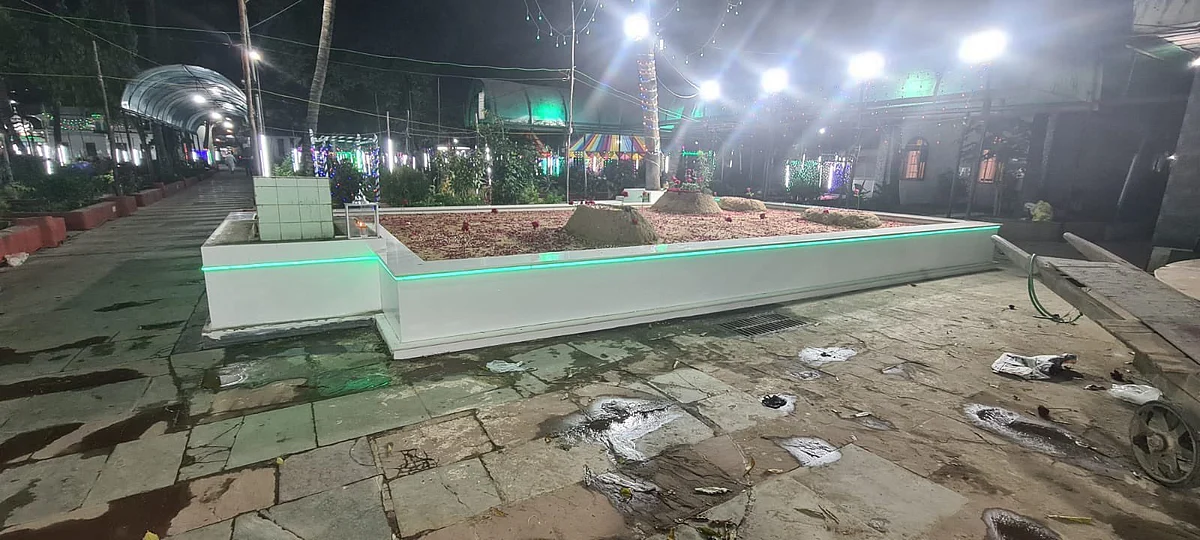 Yakub Memon mausoleum decorated with electric lights