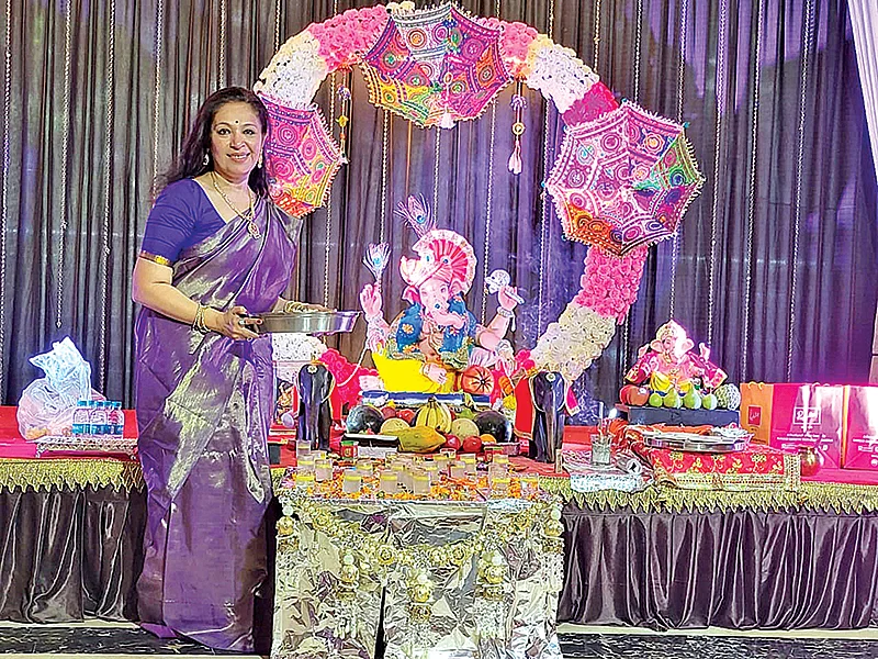 கொலு தீம், நைவேத்தியம், ரிட்டர்ன் கிஃப்ட், ஷாப்பிங்... பிரபலங்களின் நவராத்திரி கொண்டாட்டம்!