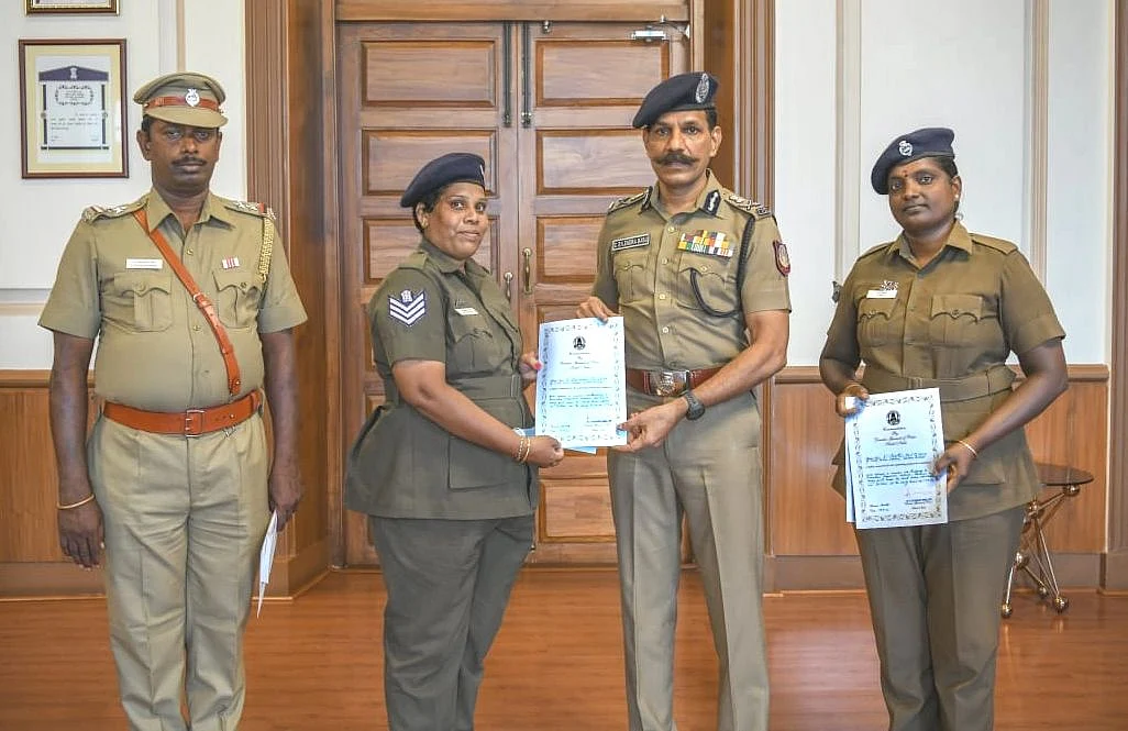 காவலர்களைப் பாராட்டிய டி.ஜி.பி சைலேந்திரபாபு