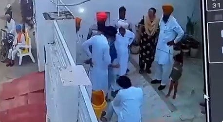 ஆம் ஆத்மி பெண் எம்.எல்.ஏ-வை கன்னத்தில் அறைந்த கணவர்... வெளியான வீடியோ; பஞ்சாபில் பரபரப்பு