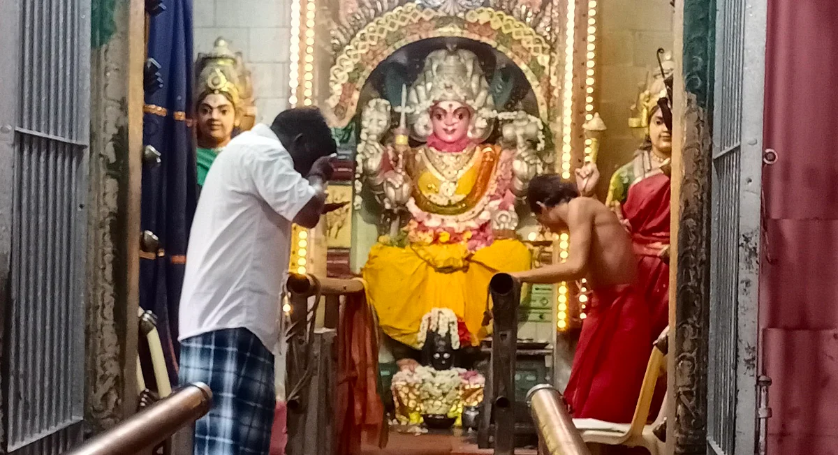 புத்து மாரியம்மன்