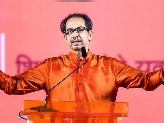சிவாஜி பார்க் பொதுக்கூட்டம்: 56 ஆண்டுக்கால உரிமைக்காகப் போராடும் உத்தவ்... தடுக்கும் ஷிண்டே!