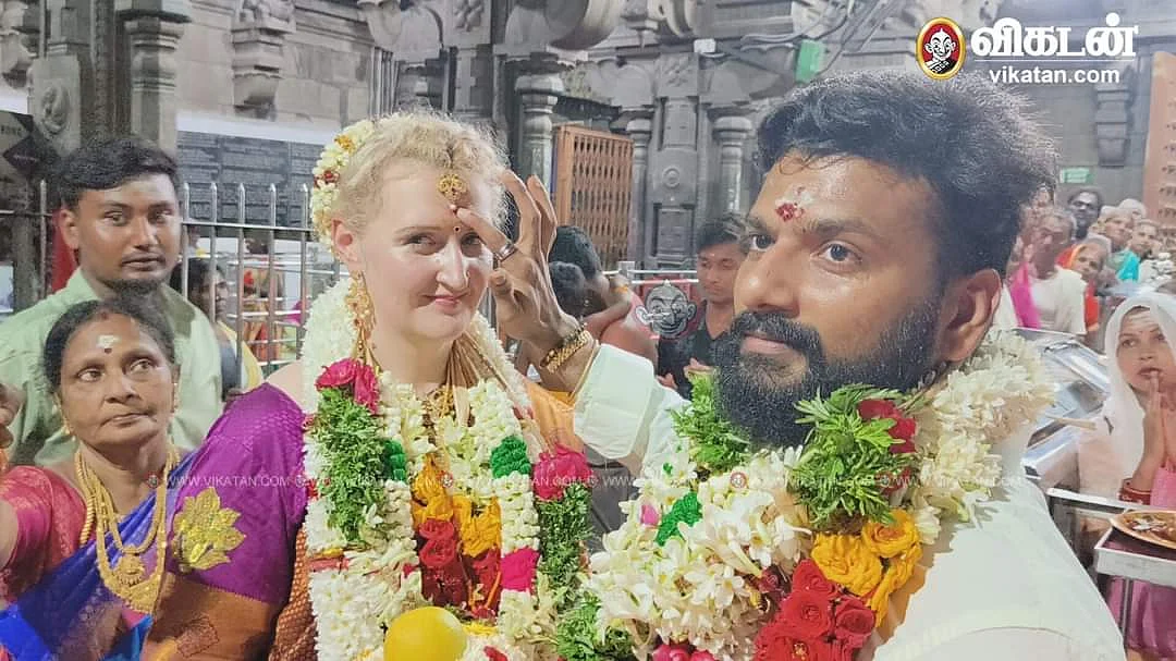 மணமக்கள் காளிதாஸ் -ஹானா பொம்க்லொவா