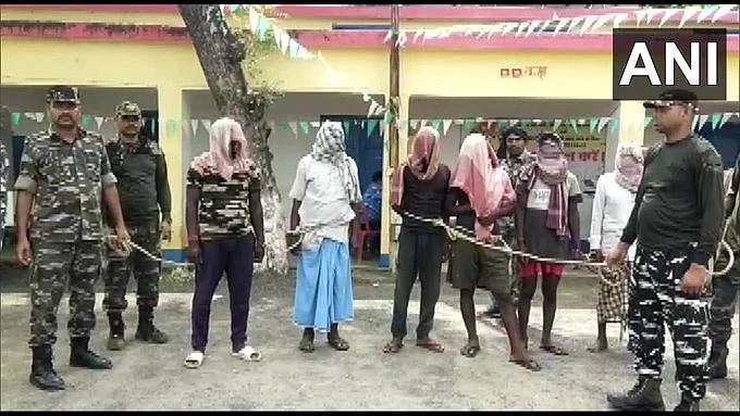 சூனியம் வைத்துவிட்டதாக ஆத்திரம்; 4 பேரை மலத்தை உண்ண வைத்து, வாயில் சிறுநீரை ஊற்றிய கொடூரம்!