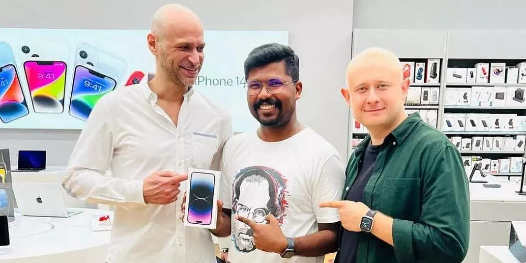 iPhone 14 Pro வாங்கும் தீரஜ்