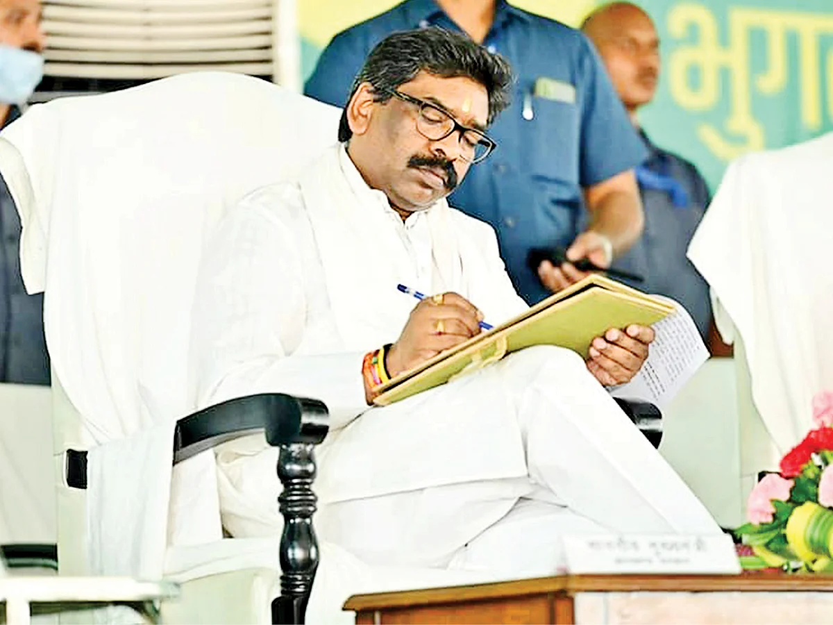 ஆபரேஷன் லோட்டஸ்... பா.ஜ.க பிடியில் பா.ஜ.க ஆளாத மாநில முதல்வர்கள்!