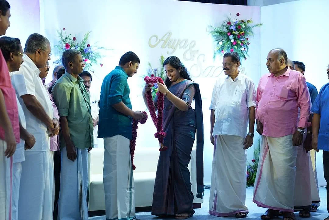 இளம் மேயர் ஆர்யா ராஜேந்திரன் - பாலுச்சேரி எம்.எல்.ஏ சச்சின் தேவ் திருமணம்