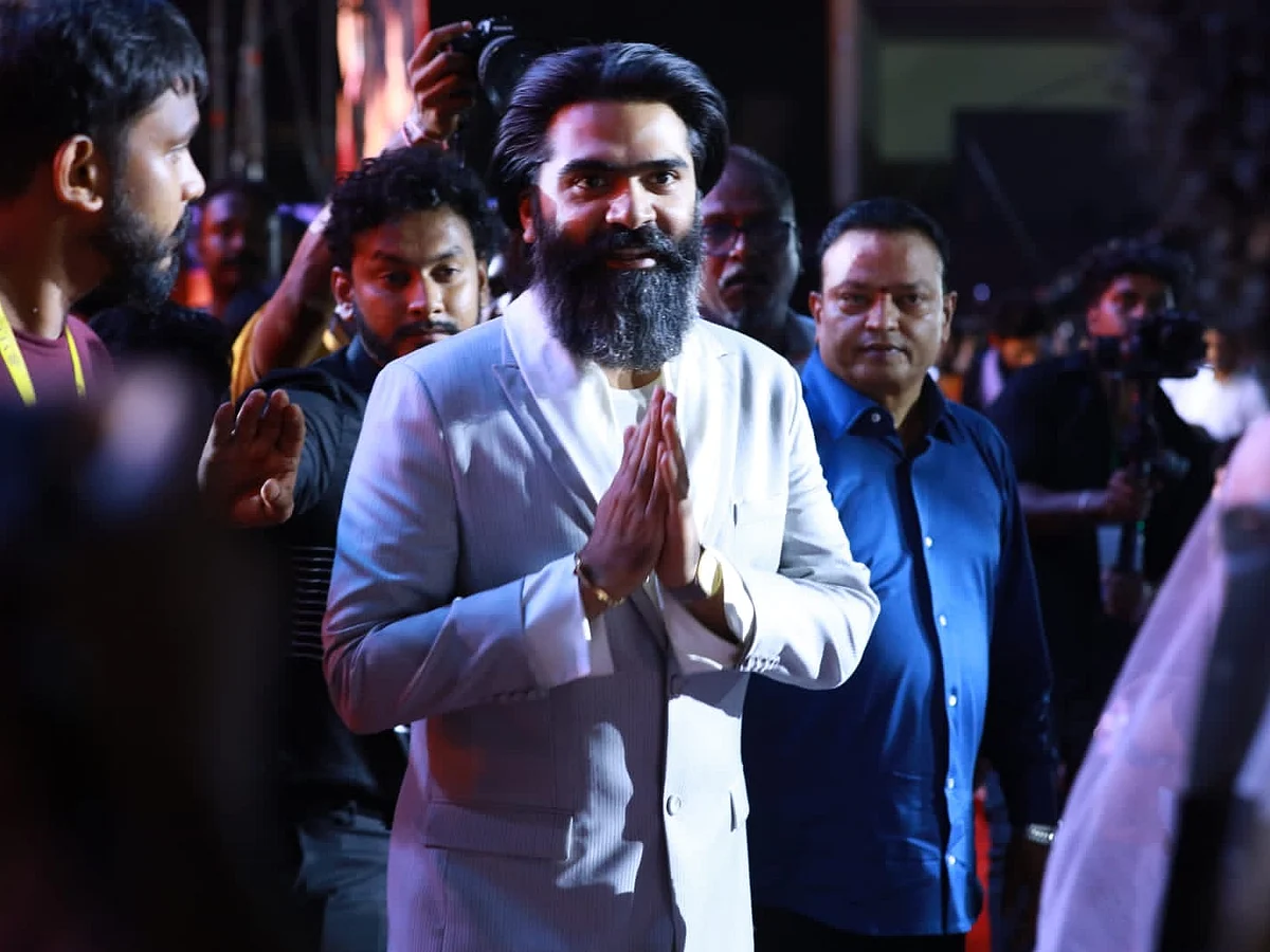 SilambarasanTR: ஹெலிகாப்டரில் வராத சிம்பு; யுவனின் என்ட்ரி; கமலின் டிப்ஸ்| VTK ஆடியோ லாஞ்ச் ஹைலைட்ஸ்