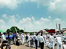 போராட்டத்தில் விவசாயிகள்