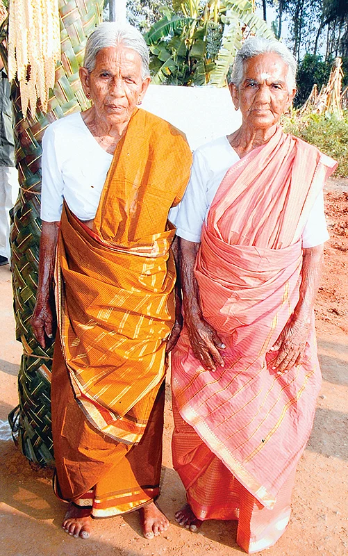 சகோதரியுடன்