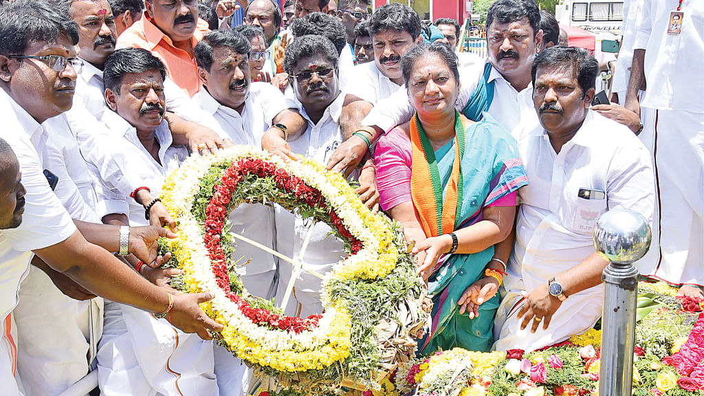 சசிகலா புஷ்பா