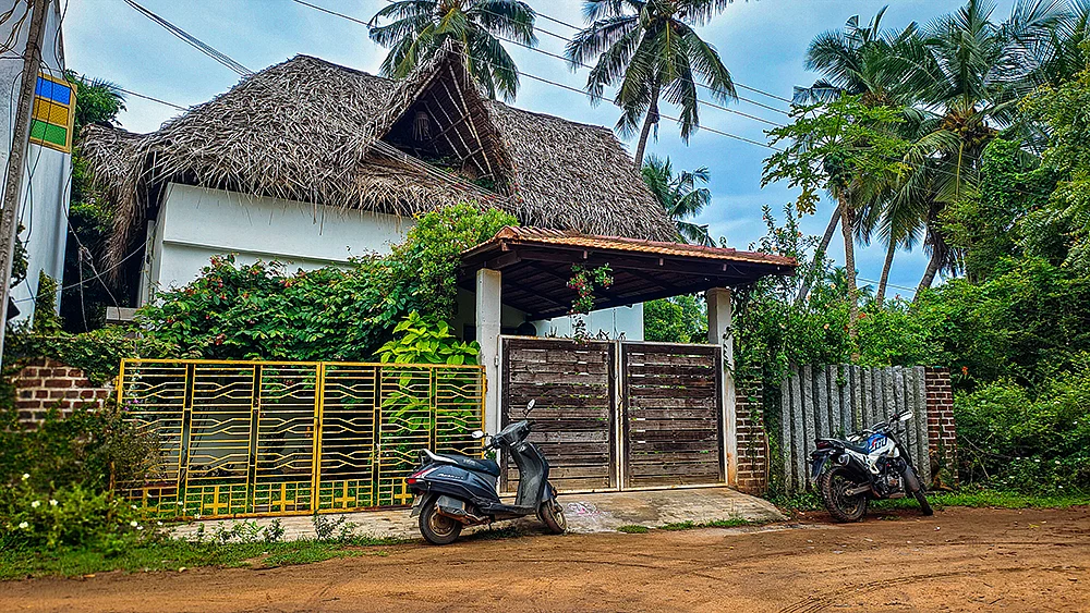 அமலா பால் புகார்... கைதுசெய்யப்பட்ட ஆண் நண்பர்! - மேலிடத்து போன் கால்?