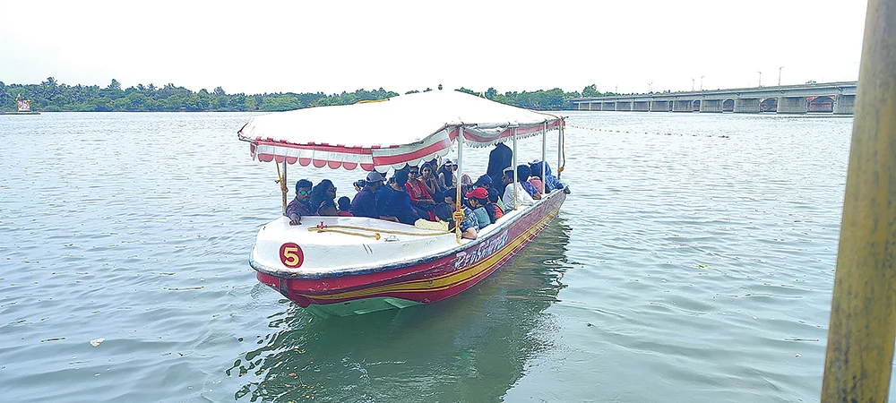 லோக்கல் போஸ்ட்