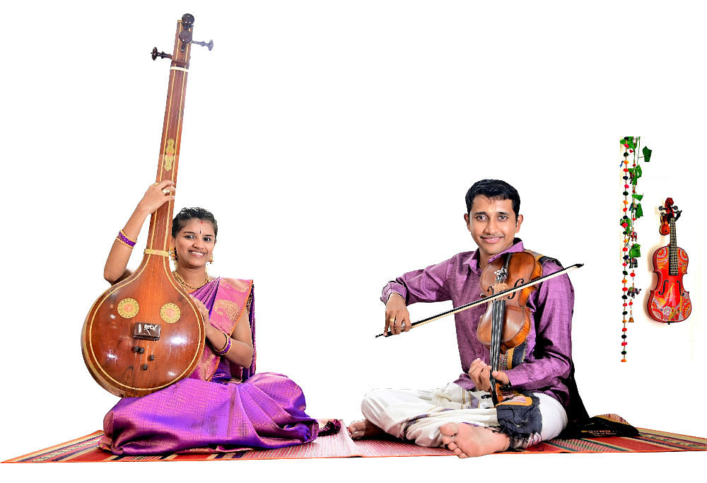 க்ருதி பட் - விட்டல் ரங்கன்