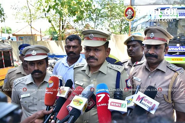 துணை ஆணையர் சீனிவாசன்