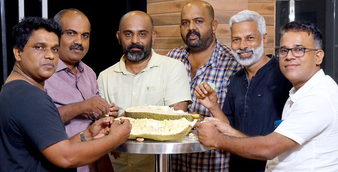 பலாப்பழம் வாட்ஸ்அப் குழு