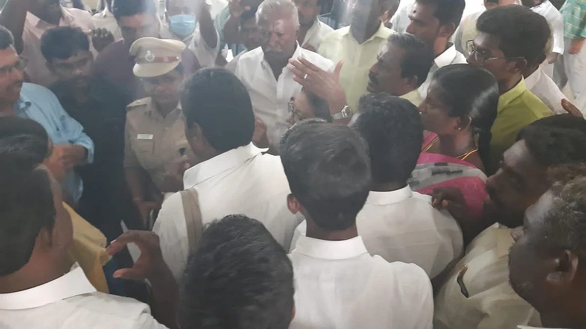 அமைதிபேச்சுவார்த்தை நடத்தி கீதாஞ்சலி