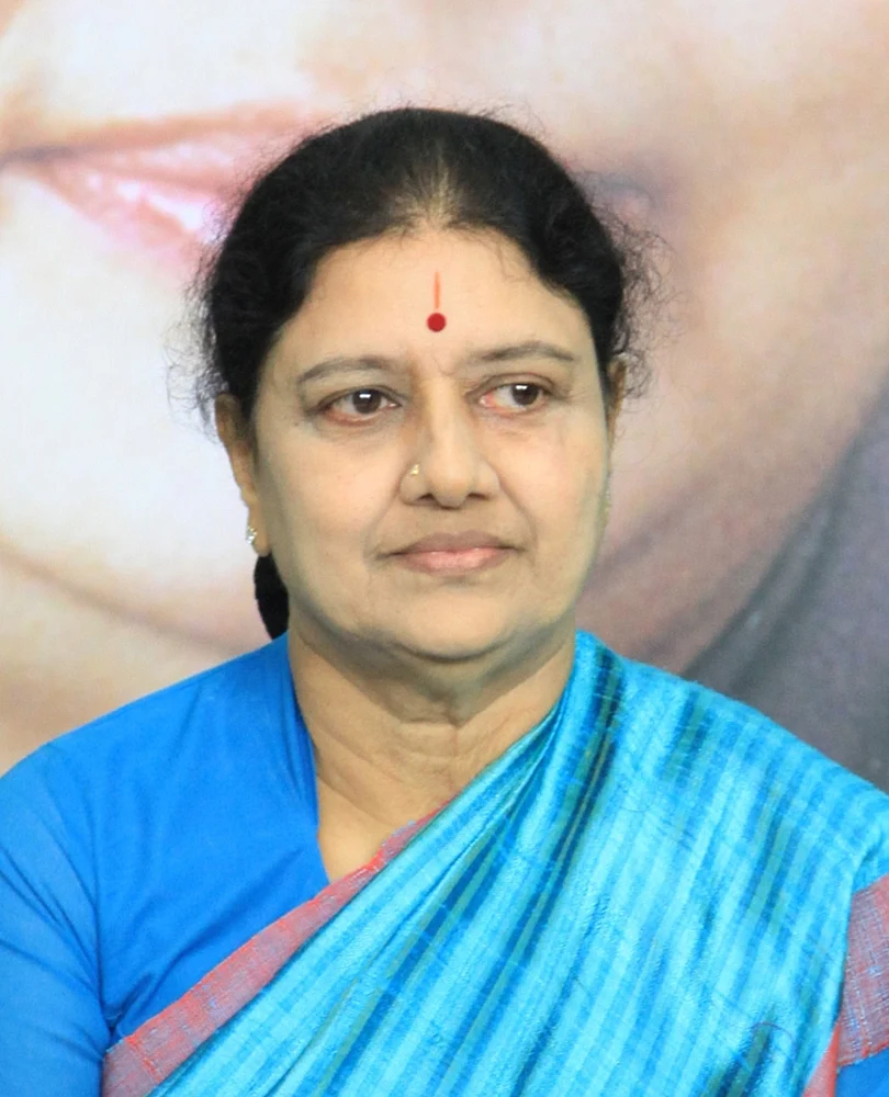 “இருவருமே துரோகிகள்தான்!”
