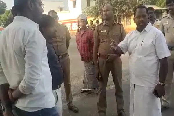 அதிகாரிகளுக்கு கொலை மிரட்டல்