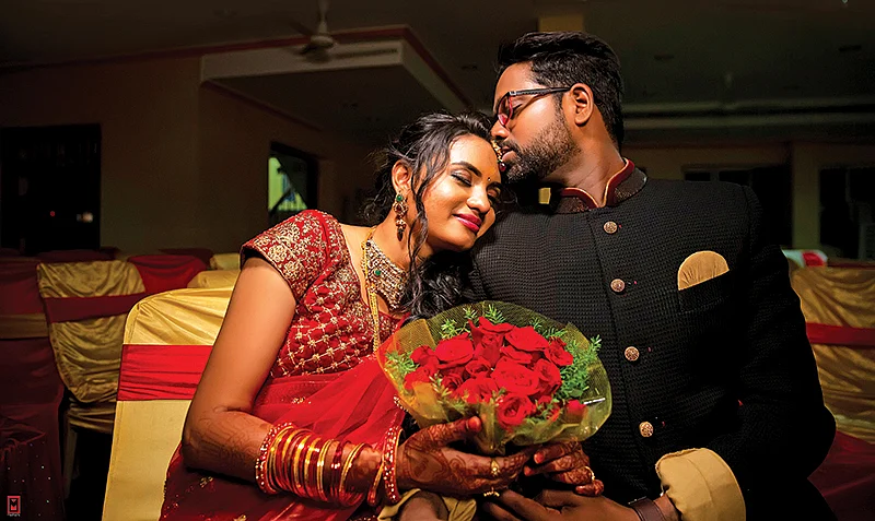 எந்தச் சூழலிலும் திருமணத்தைத் தள்ளிப்போட வேண்டாம்! - எச்சரிக்கும் நிபுணர்கள்