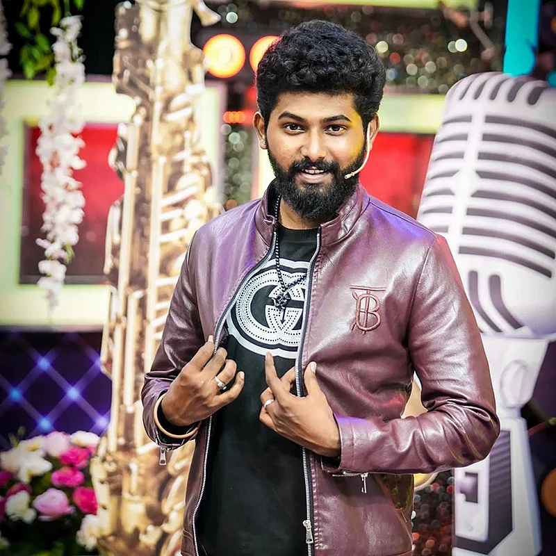 விகடன் TV: ரொம்பப் பிடிக்கும்!