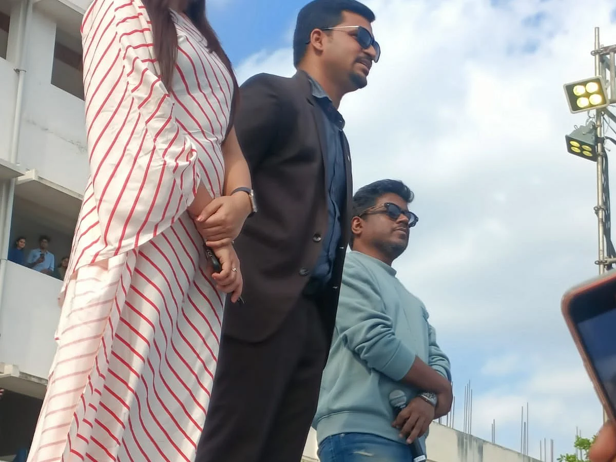 தள்ளுமுள்ளு... காயம்... மூச்சுத் திணறல் - யுவன் சங்கர் ராஜா பங்கேற்ற கல்லூரி நிகழ்ச்சியில் பரபரப்பு