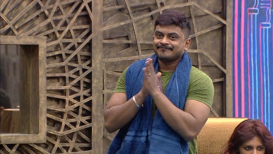 பிக் பாஸ் 6, நாள் 1 - அஸீம்