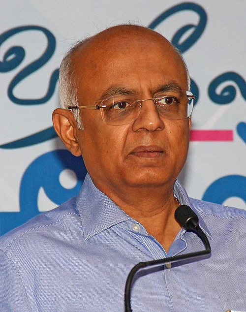 வ.நாகப்பன்