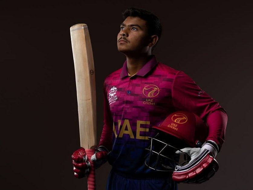 Aayan Khan: டி20 உலகக்கோப்பையில் UAE-க்காக ஆடும் 16 வயது வீரர் ஆயன் கான் - சுவாரஸ்யத் தகவல்கள்! 
