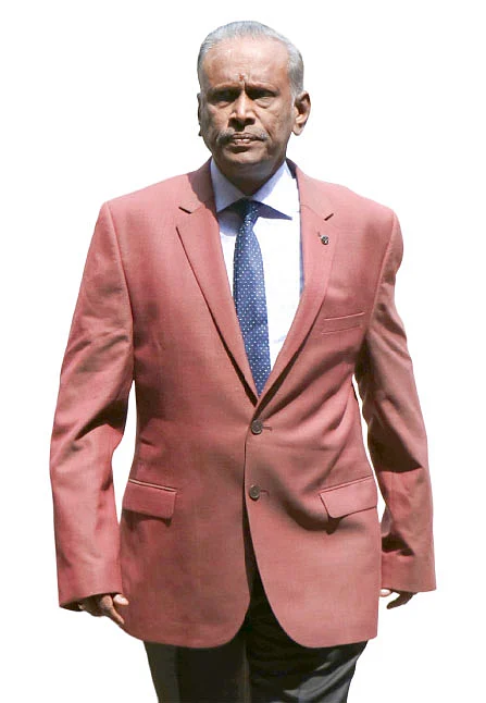 ஜெ. முடிவு முன்கூட்டியே சசிகலாவுக்குத் தெரியுமா?