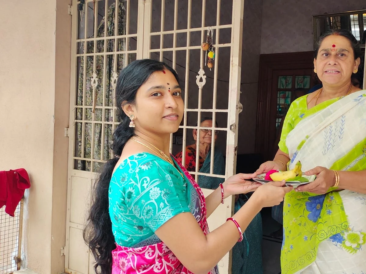 `600 பத்திரிகை, பூ, பழம், வெற்றிலை, பாக்கு'-நகரசபைக் கூட்டத்துக்கு மக்களை அழைத்த சுயேச்சை கவுன்சிலர்