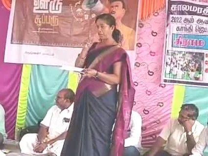 "நான் சொன்னதுல என்னங்க தப்பு?"- மாணவர்கள் நலன் காக்கப் போராடும் தலைமை ஆசிரியை சக்தி