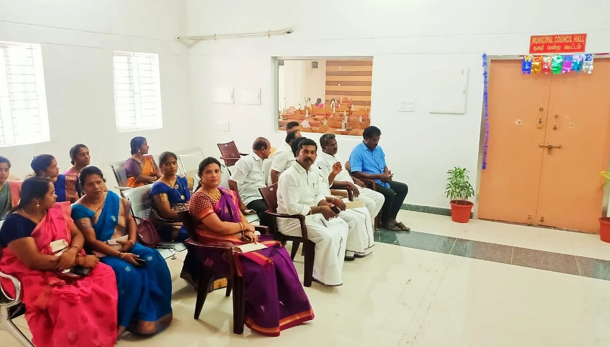 நகரமன்ற கூட்டத்தை புறக்கணிப்பு செய்த கவுன்சிலர்கள்.