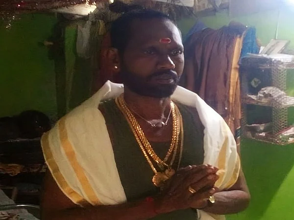 பண மோசடியில் ஈடுபட்ட இசக்கிமுத்து