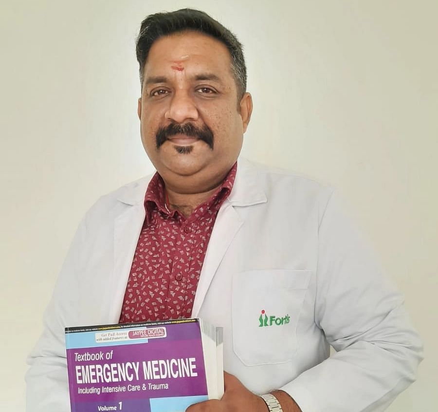 அவசர கால மருத்துவர் சாய் சுரேந்தர்