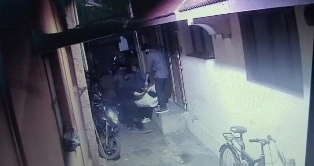 இலங்கை முதல் கோவை குண்டு வெடிப்பு வரை - கார் வெடிப்பு வழக்கில் கைது செய்யப்பட்டவர்களின் பின்னணி