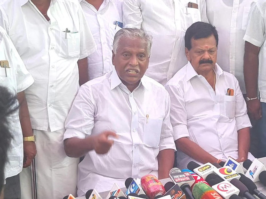 ``சி.வி.சண்முகத்துக்கும் எனக்குமிடையே சிண்டு முடியப் பார்க்கிறார்கள்!’’ - கே.பி.முனுசாமி