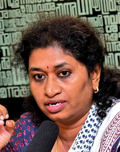 கீதா நாராயணன்