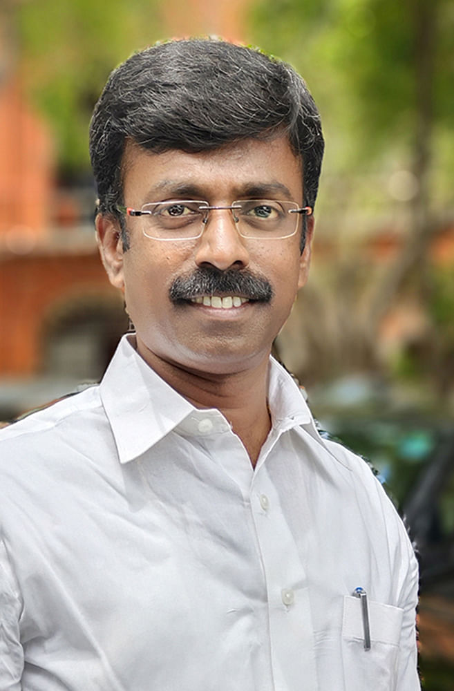 பாபு முருகவேல்