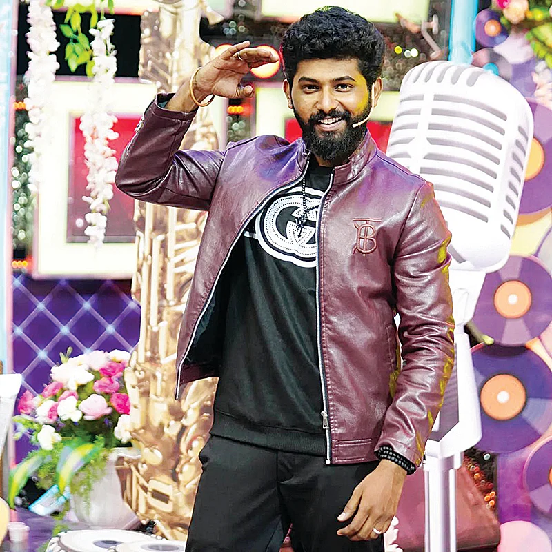 விகடன் TV: ரொம்பப் பிடிக்கும்!