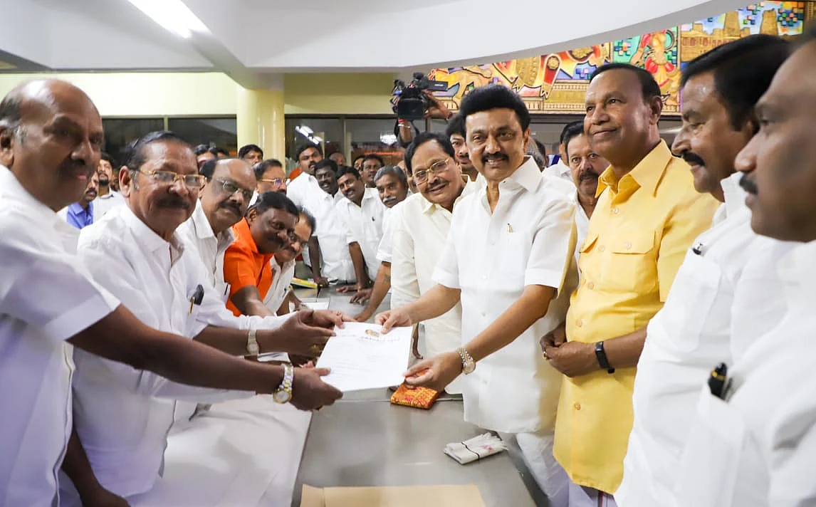 மனுத்தாக்கல்